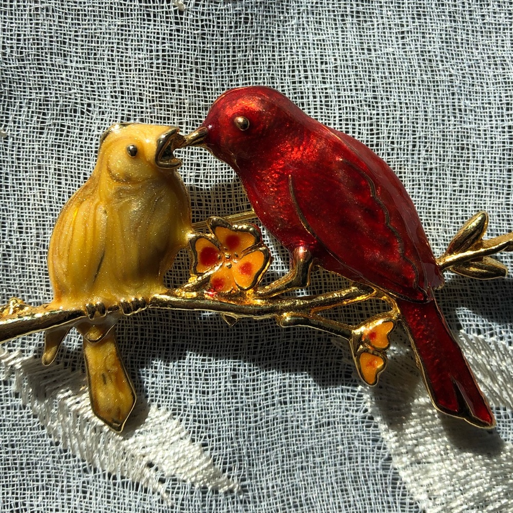 VINTAGE Mother and baby bird Pin Brooch